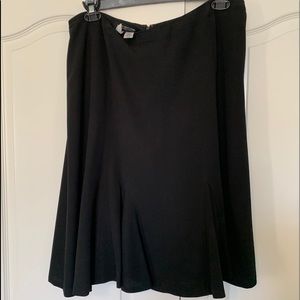 16w Jones New York black skirt